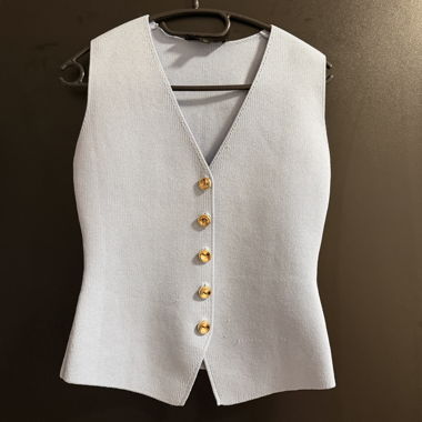 Zara Hellblauer Strick Top