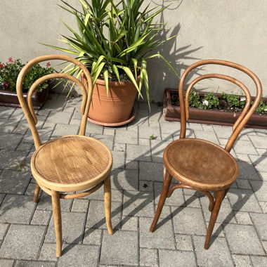 Chaises en bois 
