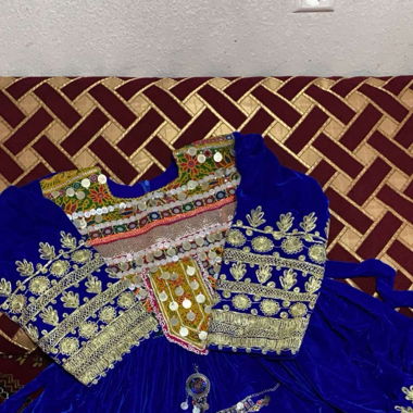 Afghanisches Traditionelles Kleid