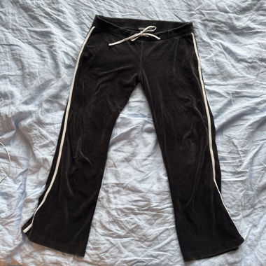 Schwarze Trainerhosen