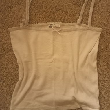 subdued top