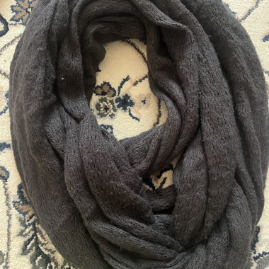 Écharpe en tricot grise Barts