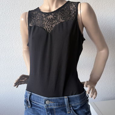 Body in pizzo nero