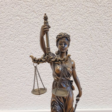 Justizia Statue 