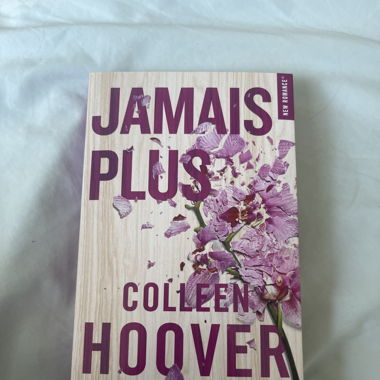 Jamais plus livre 