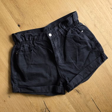Nuovi shorts neri a vita alta Marsala Premium Denim