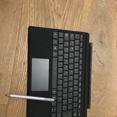 Surfface Pro Tastatur und Pan neuwertig 