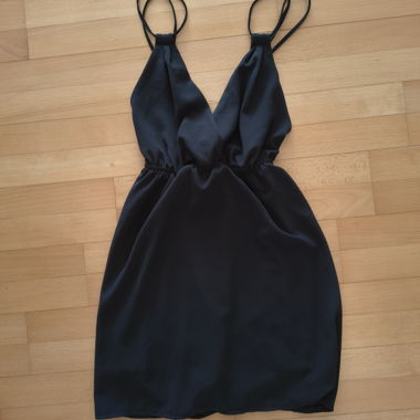 Schwarzes Trägerkleid