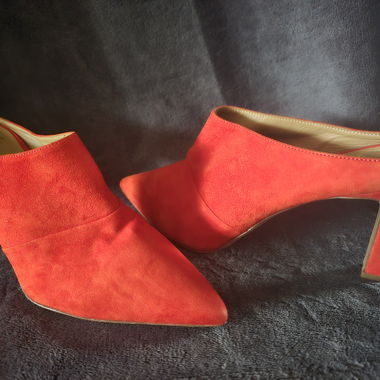 Navyboot heels 