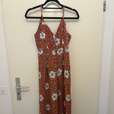 Forever 21 flower jumpsuit - size S - CHF 12