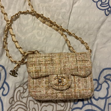 Tasche mit Umhängeriemen