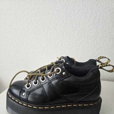 Dr Martens 5-Eye Max Buttero