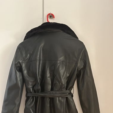 Kunststoff Mantel schwarz
