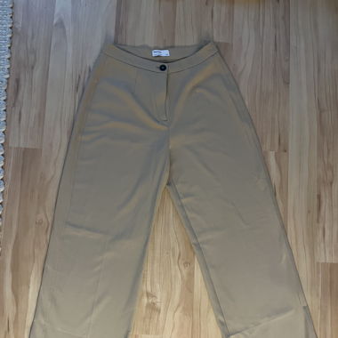 Bershka / Camel / Bundfalte / Hose / Stoff / Khaki
