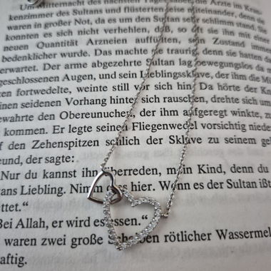 Herzhalskette mit Strass