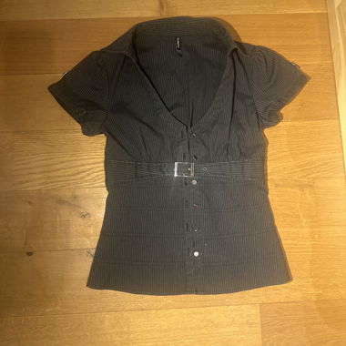 Schwarze Taillienbluse
