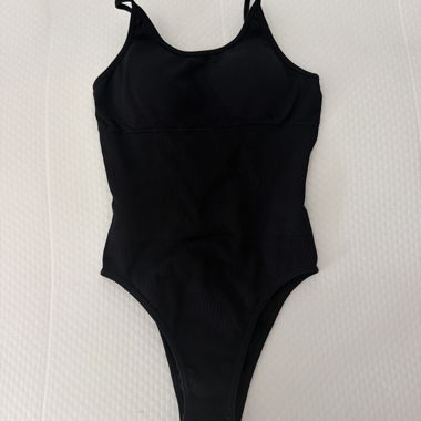 Schwarzer shape wear Body von New Yorker