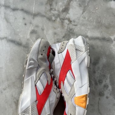 Reebok x gigi hadid s40
