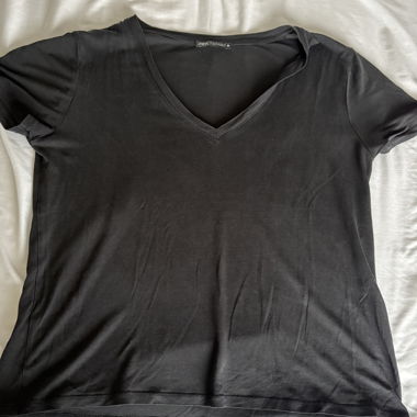 Zara Schwarzes V-Ausschnitt T-Shirt