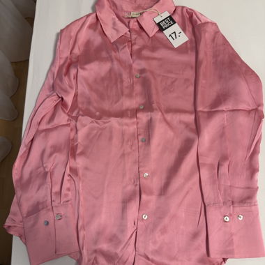 Chemisier en satin rose