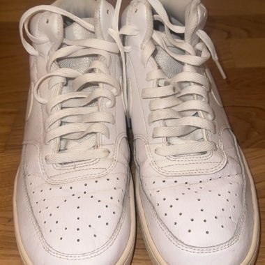 Sneaker taglia 44