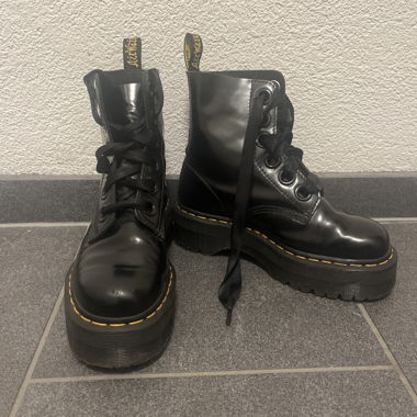 Dr. Martens