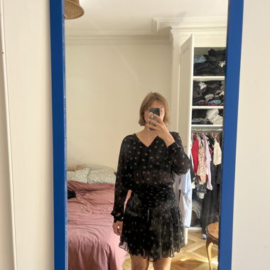 Set mit schwarzem Muster, leicht transparent