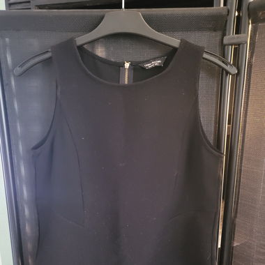 Schwarzes Shirt