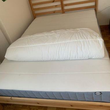 Matelas VESTERÖY IKEA avec sommier TARVA