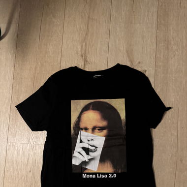 t-shirt mit aufdruck