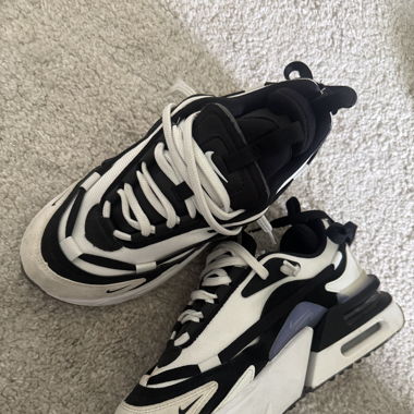Nike Air Max Furyosa schwarz gipfelweiß