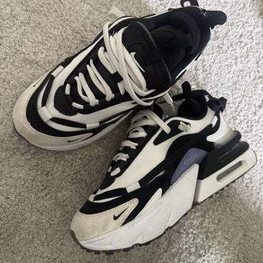 Nike Air Max Furyosa schwarz gipfelweiß