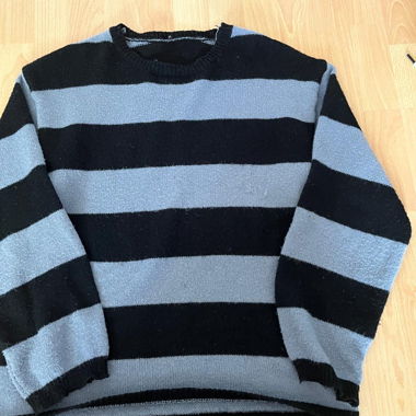 Gestreifter Pullover