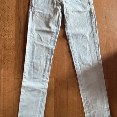 Hell-Blaue Used Look Jeans