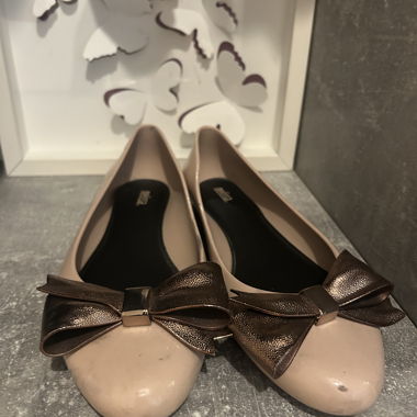 Ballerines beiges avec nœud