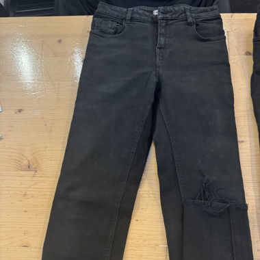black skinny jeans