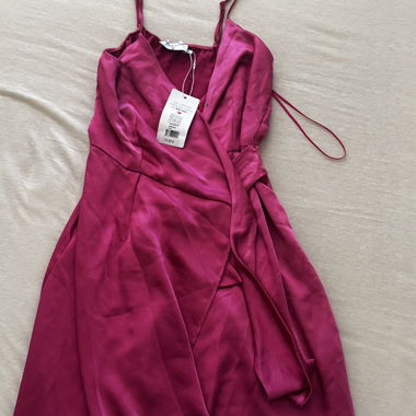 Robe satin rose fuchsia taille 36 NafNaf neuve 