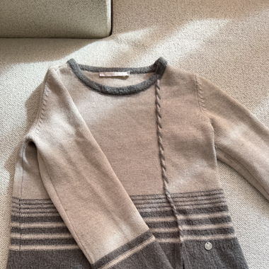 Sweater Size M