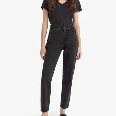 Levi's 80s Mom Jeans in black (W26 L30)