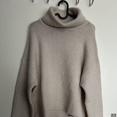 H&M Sweater