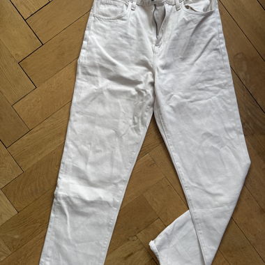 cremefarbene Jeanshose UNIQLO