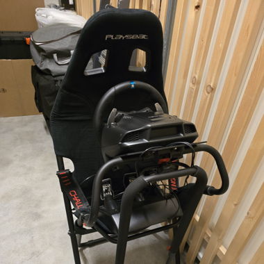 Playseat Challenge inkl. Lenkrad und Pedale