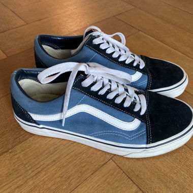 Blaue Vans