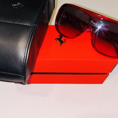 lunettes de soleil Ferrari