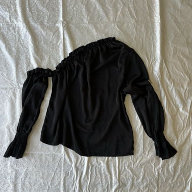 “Romantic Alissa” asymmetrical top