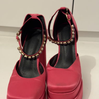 PINK HIGH HEELS