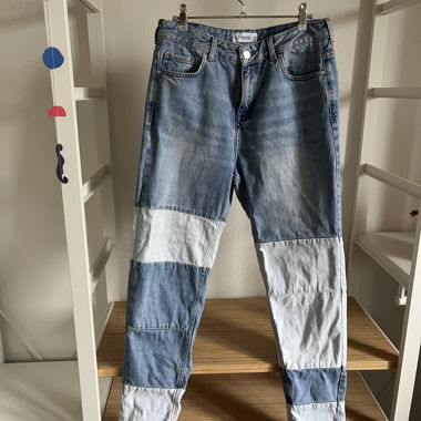 Two colored denim jeans from Mango