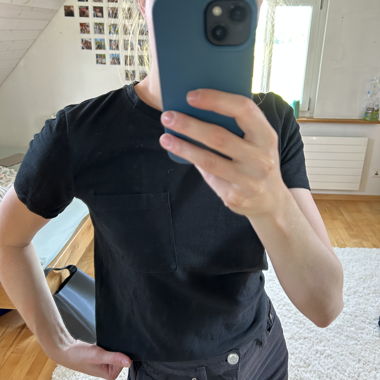 2 T-shirt Zara con tasca sul petto