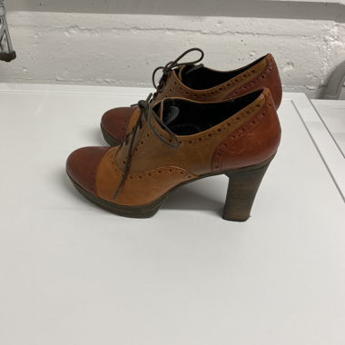 Brown Leather High Heels with Lacing