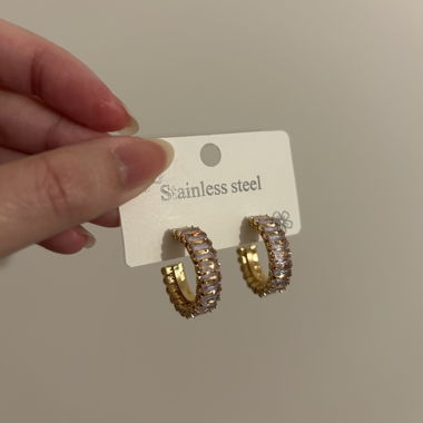 Boucles d'oreilles créoles zircone plaquées or 14k
